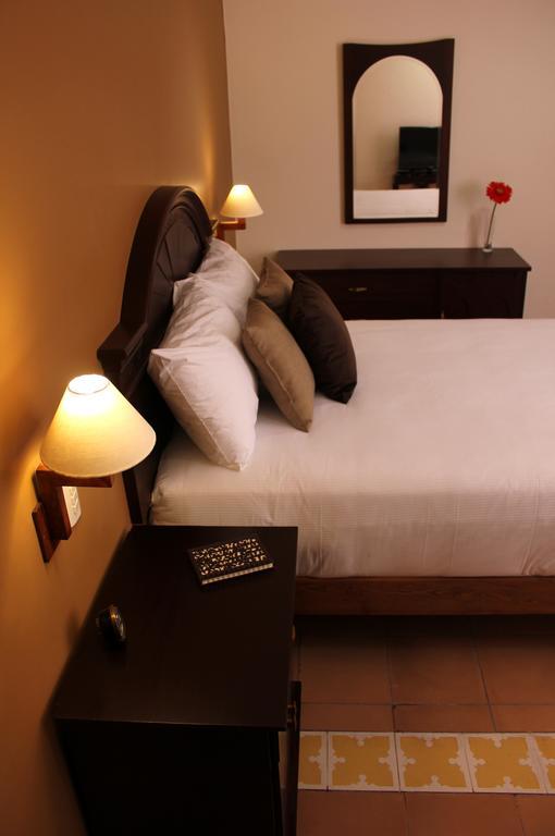 Entre Patios Hotel Boutique Λεόν Δωμάτιο φωτογραφία